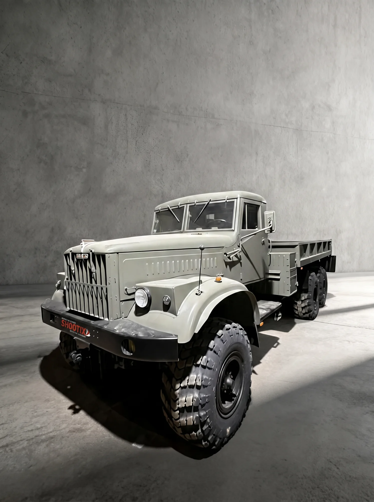 KrAZ-214 militārais kravas automobilis